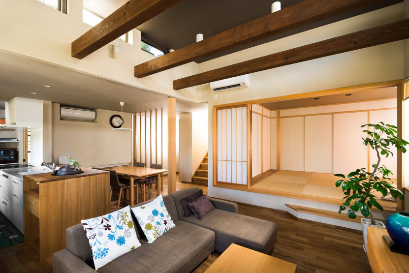 House in Takarazuka Living Room Decorations