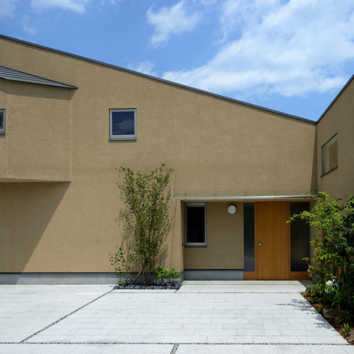 House in Itami Exterior Traditional Japanese Design